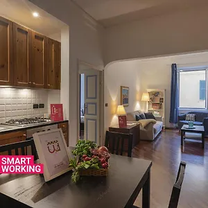 santa-chiara-apartment-by-wonderful-italy.hotelitalianriviera.com/