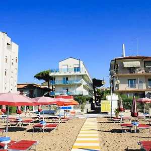 jesolo-sun-beach-house.hotelslidodijesolo.com/